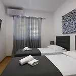 Dora Apartamento Pula