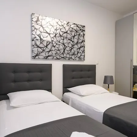 Dora Appartamento Pola