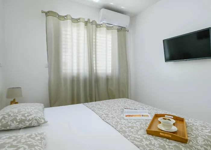Dora Apartman