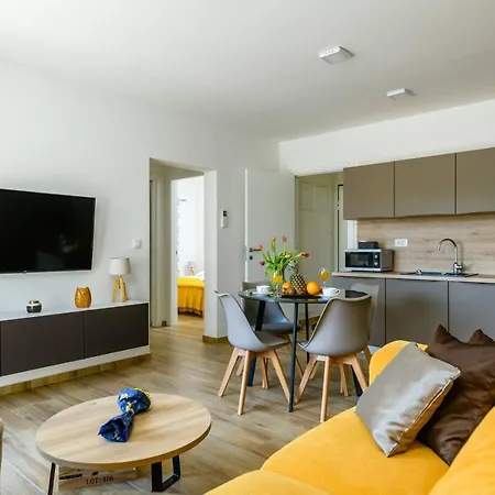 Dora Apartment