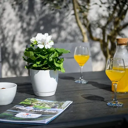 Dora Апартаменти *