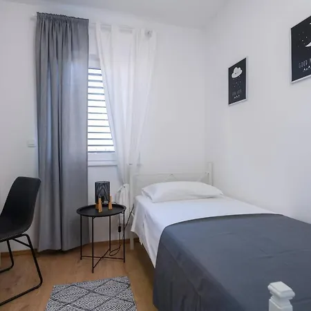 Apartment Dora